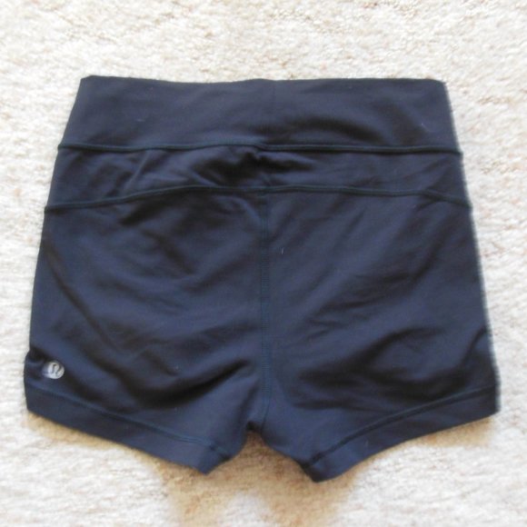 Lululemon Black Liberty Tie Cinch Front Bike Short - Picture 3 of 4